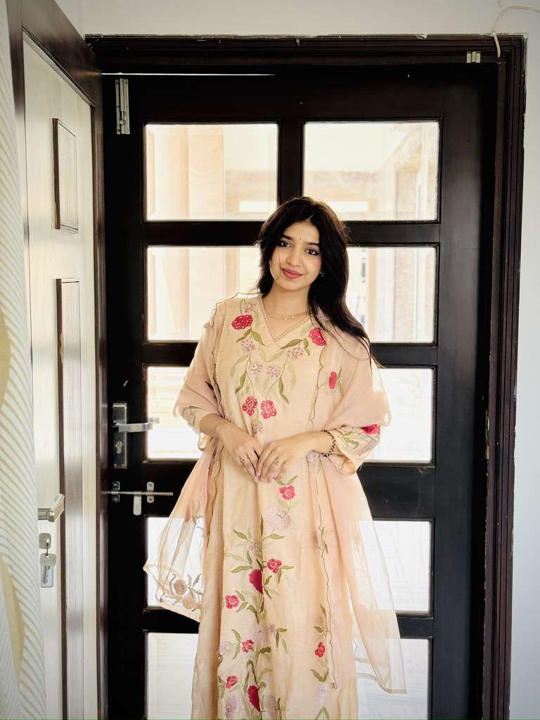 Golden ivory festive set