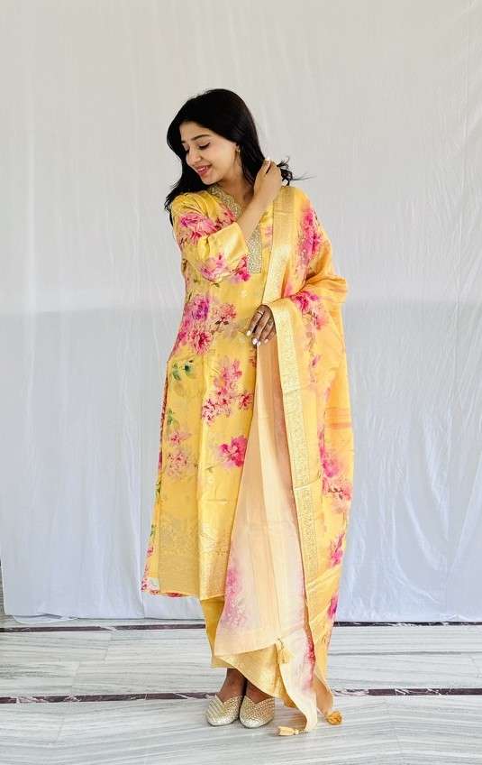 Ruby festive suit set